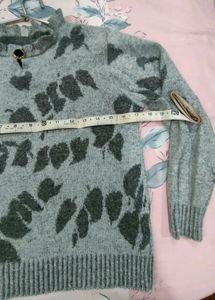 Gray Floral Knit Top