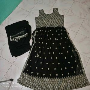 Elegant Black Naira Dress
