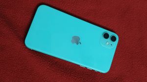 iPhone 11 With 64Gb Storage 4gb Ram