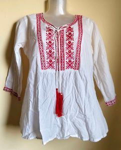 BOGO🎁Buy One Get 1 Free🎁Embroidered Peasant Top