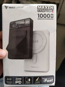 Vaku Luxos Wireless Power Bank