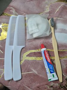 DAILY ESSENTIAL KIT