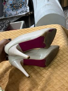 White Pointed-Toe Heels - Size 3 (22.8 Cm)