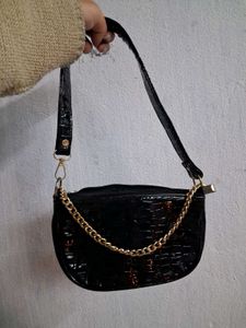 Chic Black Handbag