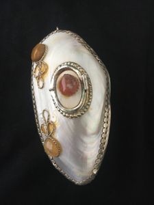Vintage Mother of pearl hanging trinket box/Pendan