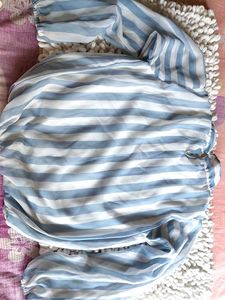 STRIPED BLUE TOP🎀