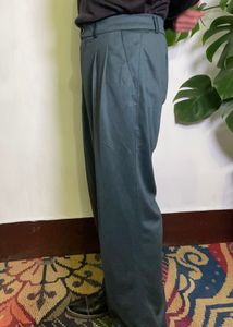 Classic Pleated Wide-Leg Trousers