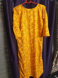 Beautiful yellow badhni print polyester kurti....N