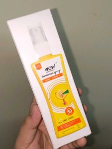 New Sealed Wow Sunscreen Spray With Vit C + Aloe