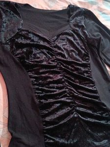 Elegant Black Velvet Long Sleeve Top