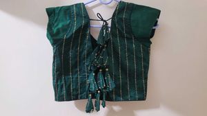 Green Colour Paded Blouse With Stich Sleeves