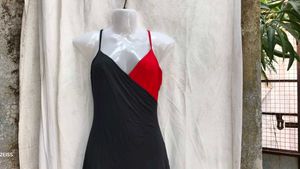 412711. Chic Two-Tone Mini Dress