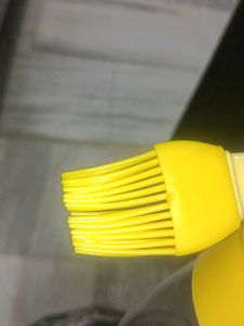 Oil Dispenser Duck Brush