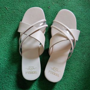 Women Flats