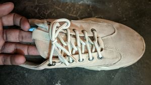 Sneaker