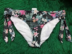 Floral Bikini Bottom💞🆕