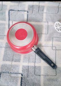 Brand New 7 Pieces Non Stick Cookware Set