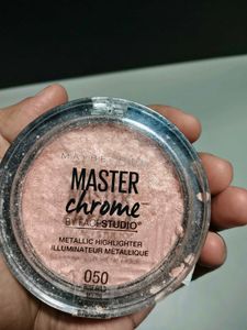 Maybelline Master Chrome Highlighter rose gold