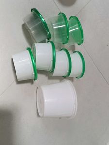 7 Small And 1 Big Plastic Containers With Lid