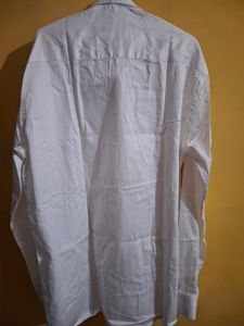 STAIN WHITE SHIRT