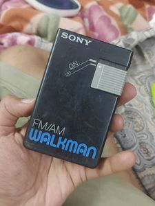 Not Tested Sony Walkman FM AM Pocket Radio