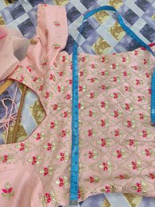 Elegant Pink Embroidered Kurta