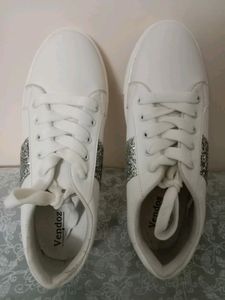 Vendoz Stylish White Casual White Sneakers For Women