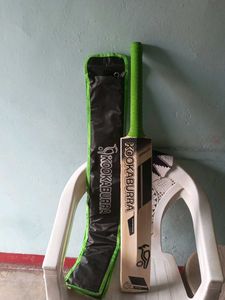 Kookaburra 8 Grains Bat With Cover