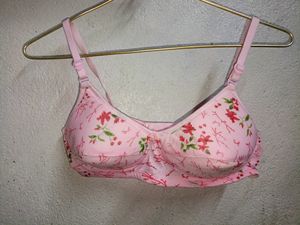 Brand New 💗Pink Bra[32 -34]..👙💗