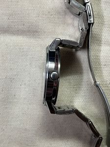 Classic Timex Stainless Steel Watch – Sleek &amp; Reli