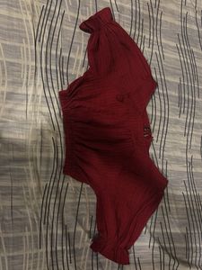 Red crop top with balloon sleeves