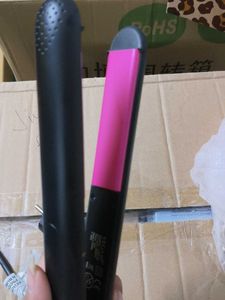 vega stylers flat hair straightner