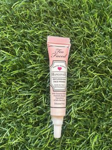 Too Faced Hangover Primer