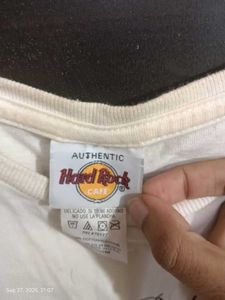Hard Rock Cafe Chicago Graphic Tee