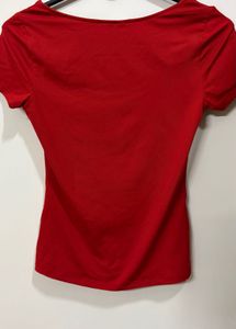 Red Scoop Neck Short Sleeve Top