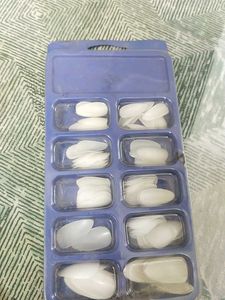 Fake Nails 5 Or 7 Nail R Missing