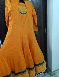 Orange Embroidered Anarkali Kurta💫