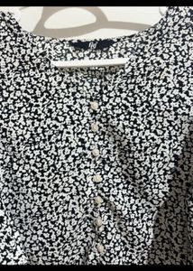 Floral Print Flutter Sleeve Top