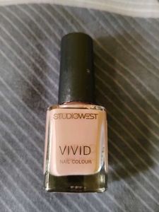 Studio West Vivid Nail Polish