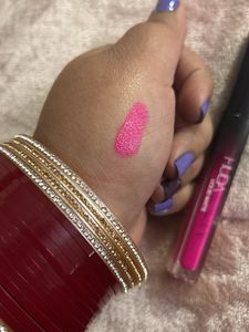 HUDA Beauty Liquid Lipstick