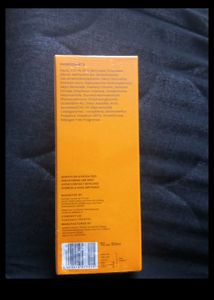 Glow sunscreen sealed spf 50
