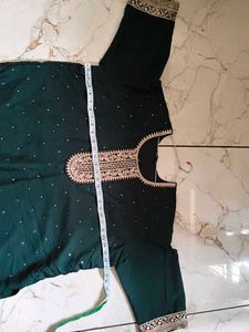 Elegant Green &amp; Gold Embellished Kurti
