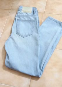 Zara Light Wash Denim Jeans
