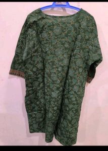 Set of 4 Kurtis size 40