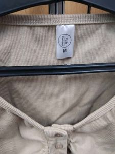 Ribbed Long Sleeve Crop Top (CD)