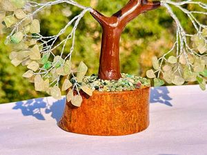 Natural Green Aventurine Gemstone Chips Tree