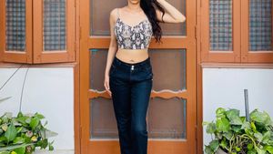 leopard print crop top