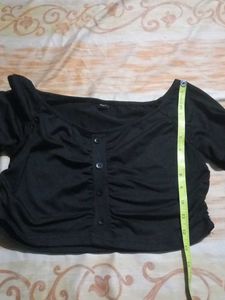 Black Long Sleeve Crop Top