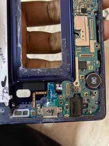 Samsung  Phones Motherboard Dead But Parts Can Be
