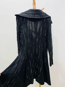 shrug black in condition like new